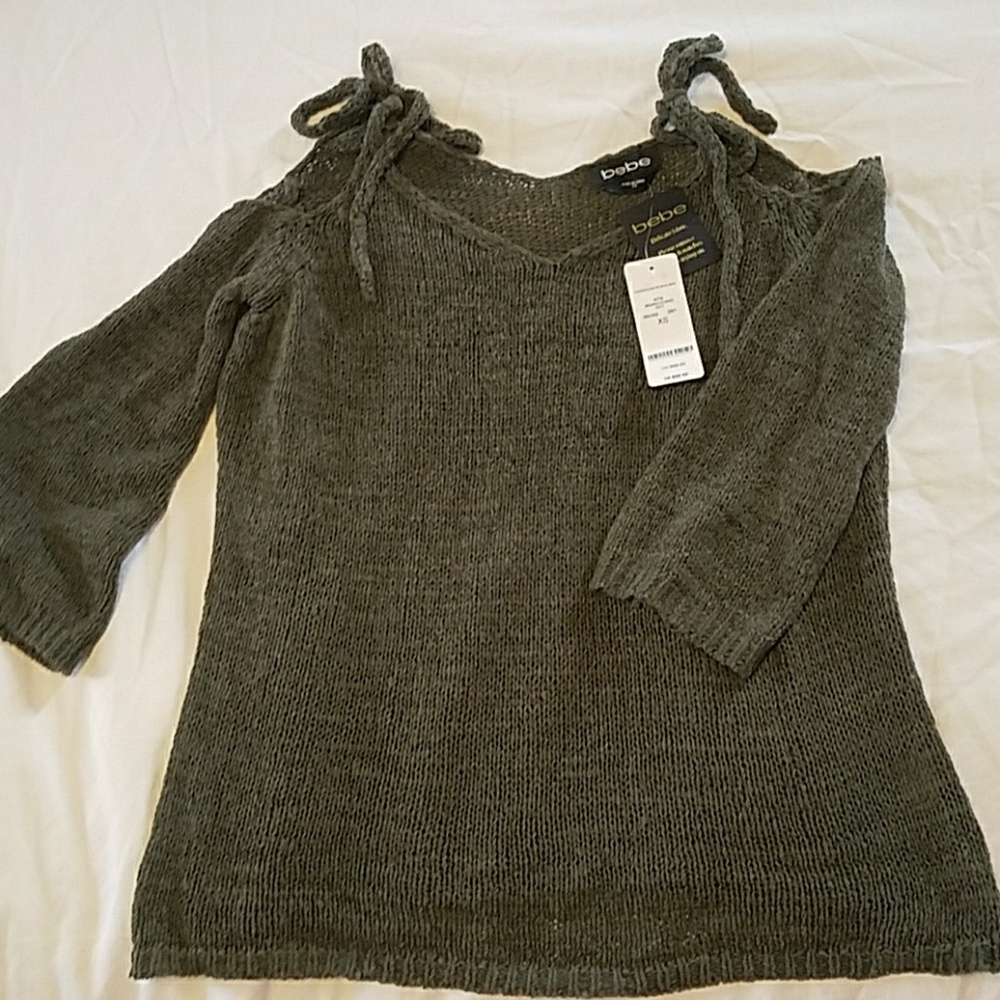 Bebe XS olive green cold shoulder knit top
